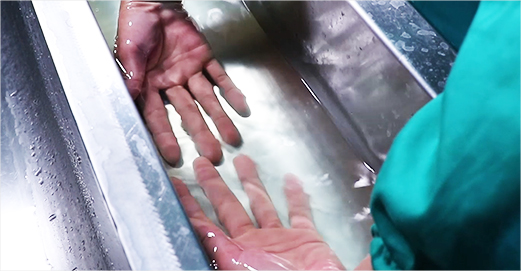 30S洗濯消毒，，，，，是进入车间的必需程序